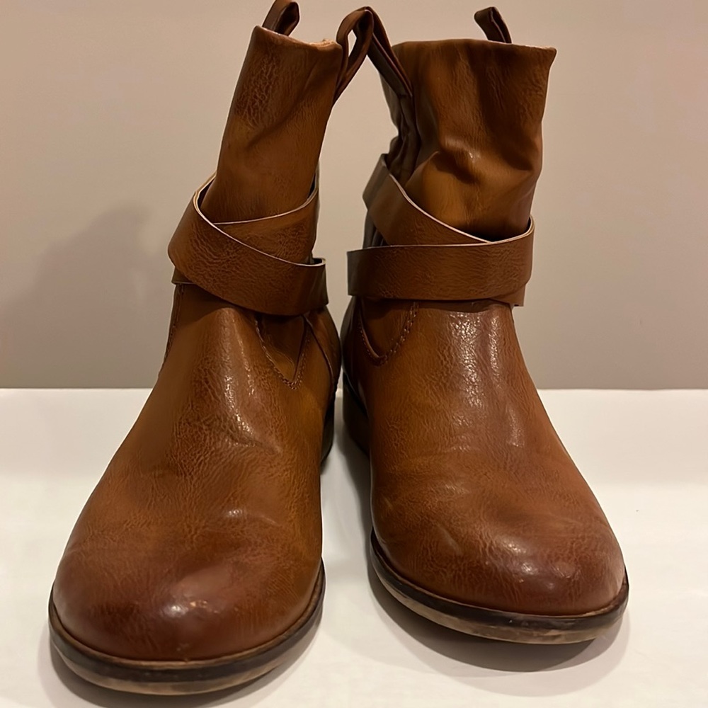 Girls boots